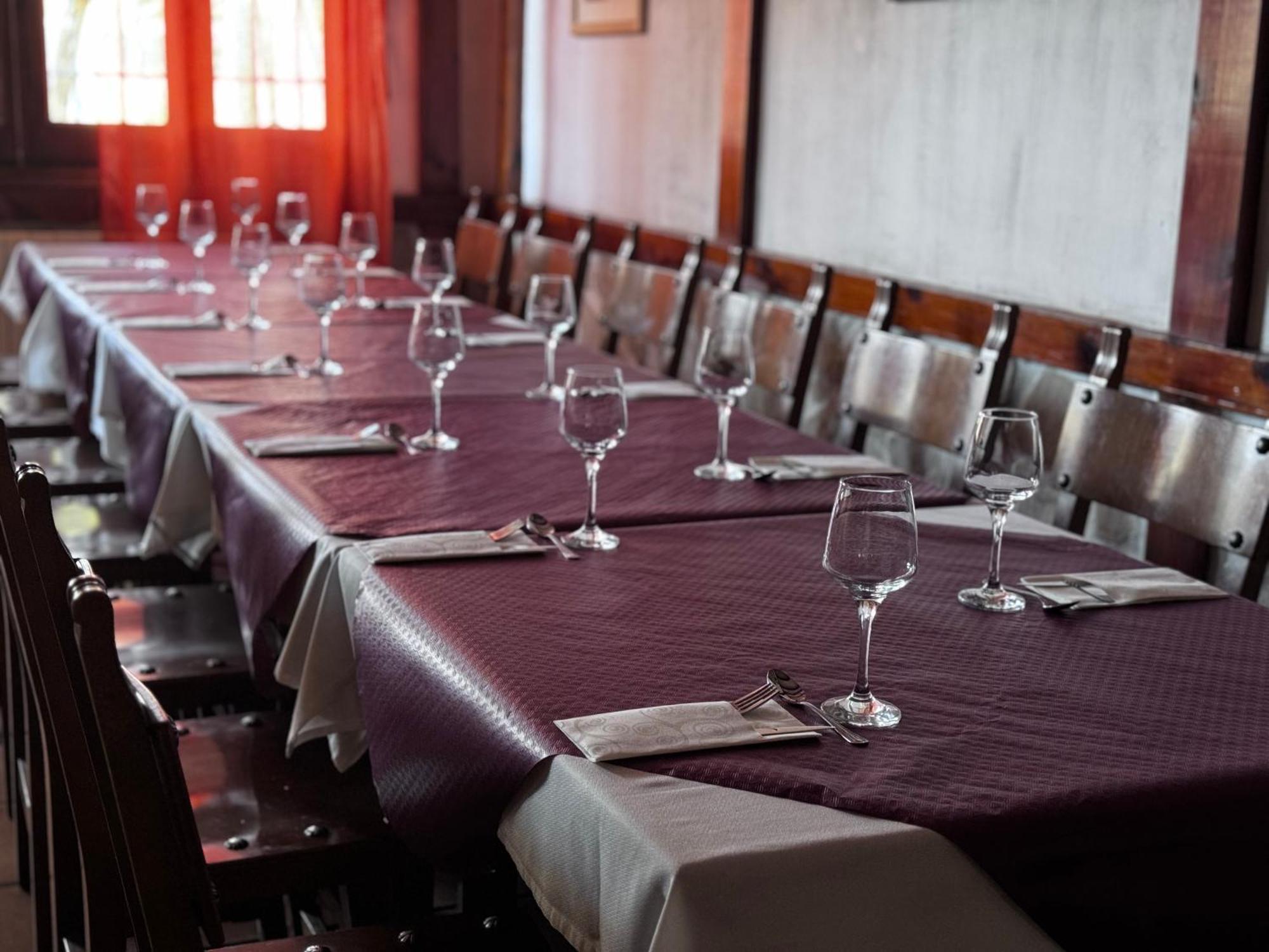 Hotel Restaurante Rio Cuervo Vega del Cadorno エクステリア 写真