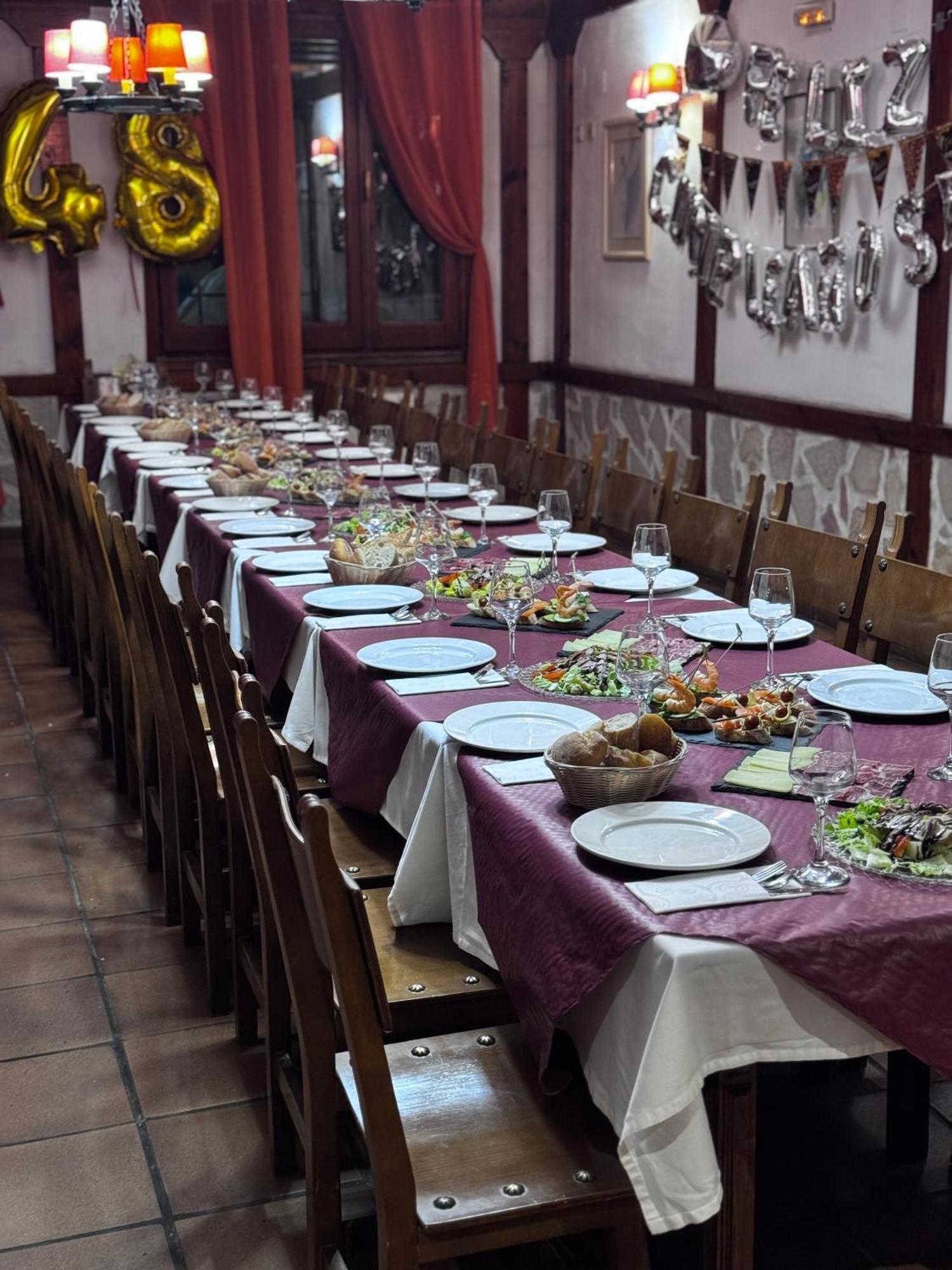 Hotel Restaurante Rio Cuervo Vega del Cadorno エクステリア 写真